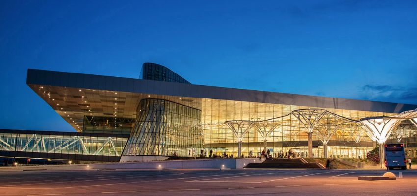 British Airways SPU Terminal – Split Airport