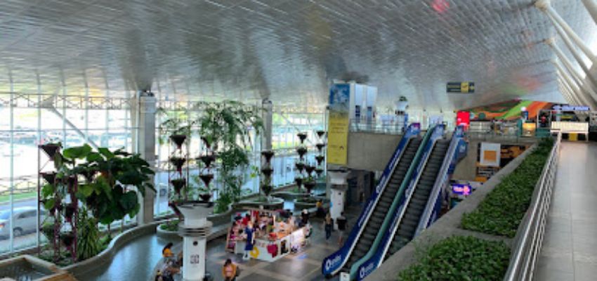 KLM Royal Dutch Airlines OPO Terminal – Porto Airport