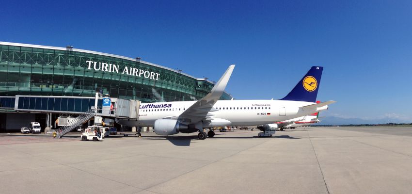 LOT Polish Airlines TRN Terminal – Torino Airport